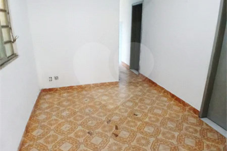 CASA Á VENDA EM SANTÍSSIMO ,ESTRADA DA POSSE ..
