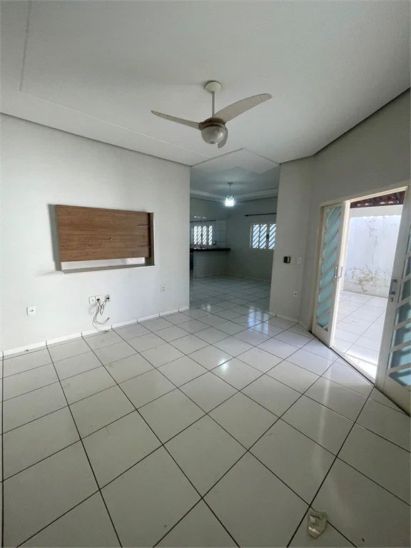 Casa para alugar com 3 quartos, sendo 1 suíte,  em Setor Industrial, Balsas, MA