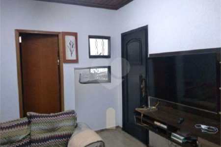 Casa residencial à Venda Santa Felícia com 3 Suítes