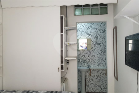 CASA TÉRREA A VENDA COM 06 APARTAMENTOS PARA LOCAÇÃO - ÓTIMO PARA INVESTIDOR - PRAÇA ARVORE