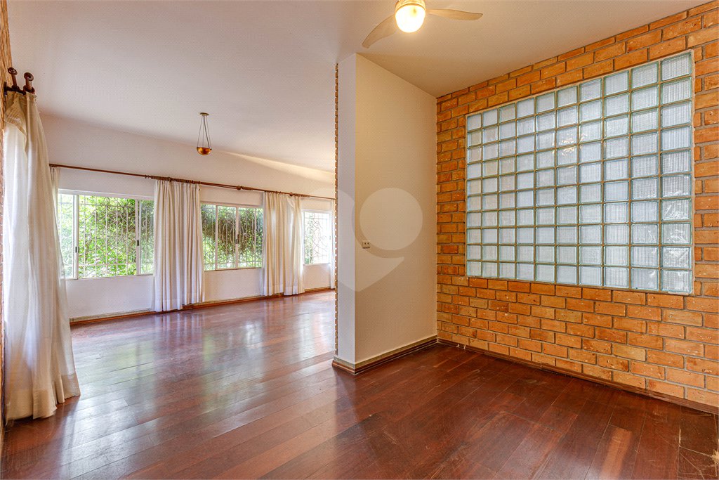 Casa Térrea à venda com 3 quartos, sendo 1 suíte,  em Alto da Boa Vista, São Paulo, SP