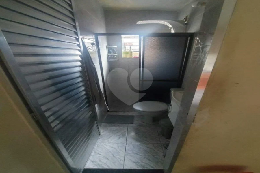 Sobrado 4 dormitórios na Vila Domitila
