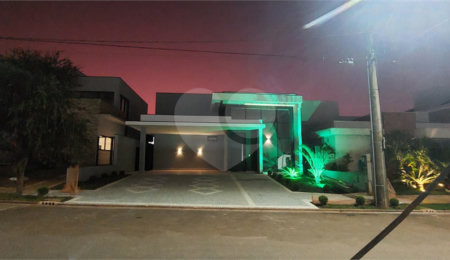 Casa à venda com 3 suítes no condomínio Residencial Terras do Cancioneiro, Paulínia - SP