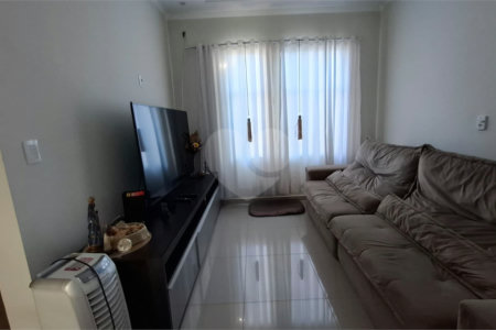 Casa Térrea de Alto Padrão à Venda – Próxima ao Shopping