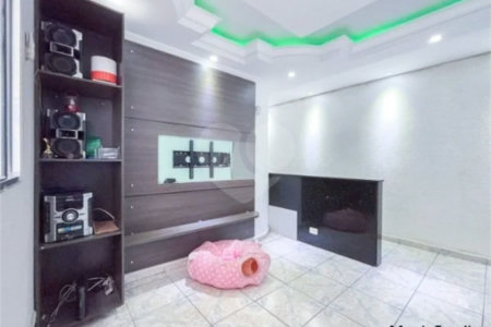 Casa com 150m², 5 dormitórios, sendo 1 suíte, 2 vagas de garagem, à venda na Vila Matilde.