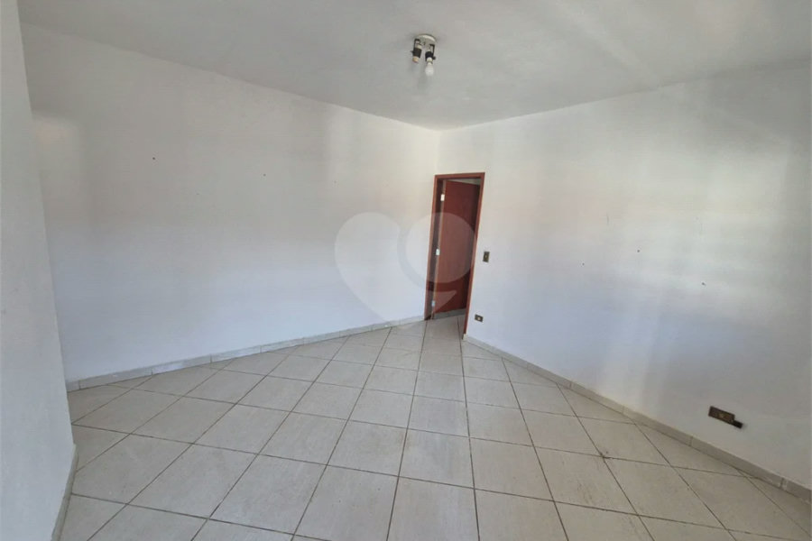 Dois imóveis em um terreno de 300 m² (12 x 25) - Com acesso independente