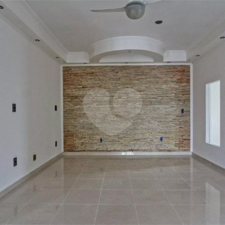 Casa para alugar com 211m², 3 quartos Sem Vaga -Vila Boaçava - São Paulo