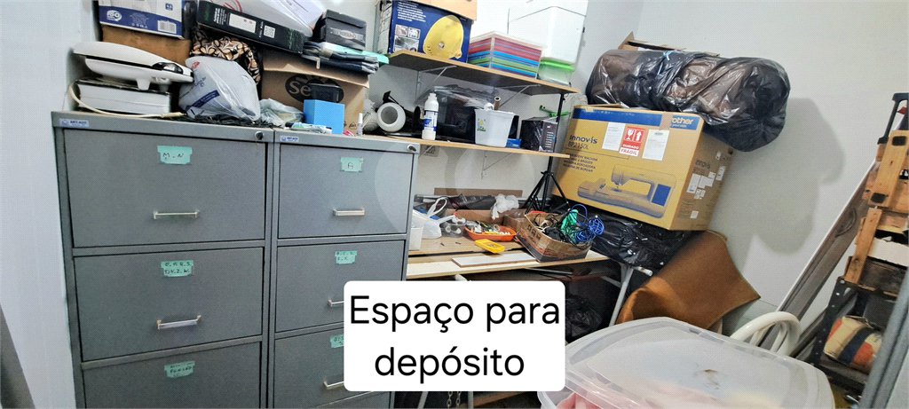 Casa no Jardim Medeiros ampla com 3 dormitórios bem distribuída