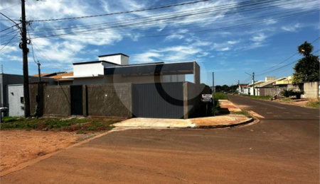 Casa à venda com 3 quartos, sendo 1 suíte, em Flanboyant Residencial Park, Ponta Porã, MS