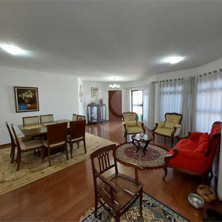 Apartamento com 3 suítes no centro de São Carlos