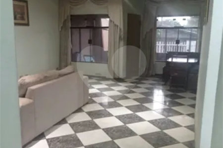 CASA A VENDA, PARQUE BANDEIRANTES, 3 DORMITORIOS 1 SENDO SUÍTE, 2 VAGAS DE GARAGEM, SJC/SP