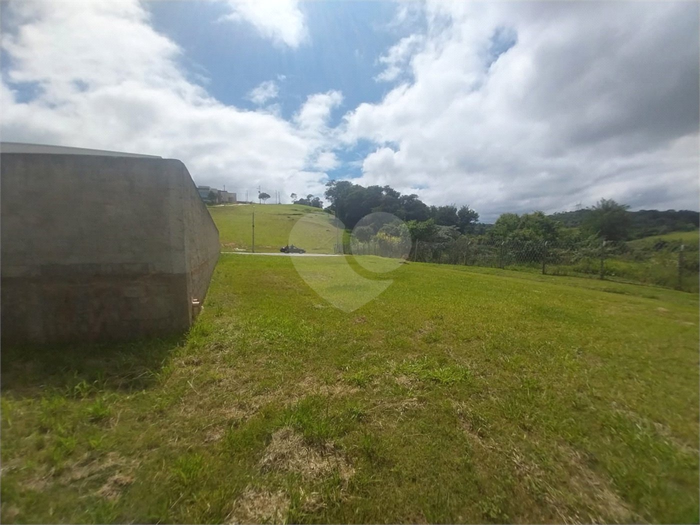 Terreno a venda no condominio Santa Isabel