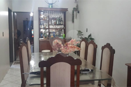 Casa térrea na Vila Prado .