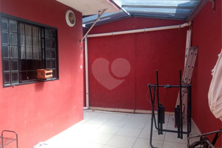 Casa com 60m², 2 dormitórios, 2 vagas, à venda na Vila Fachini