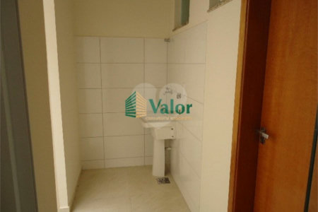 Casa no Condomínio Quebec, com 4 dormitórios, sendo 1 suíte.