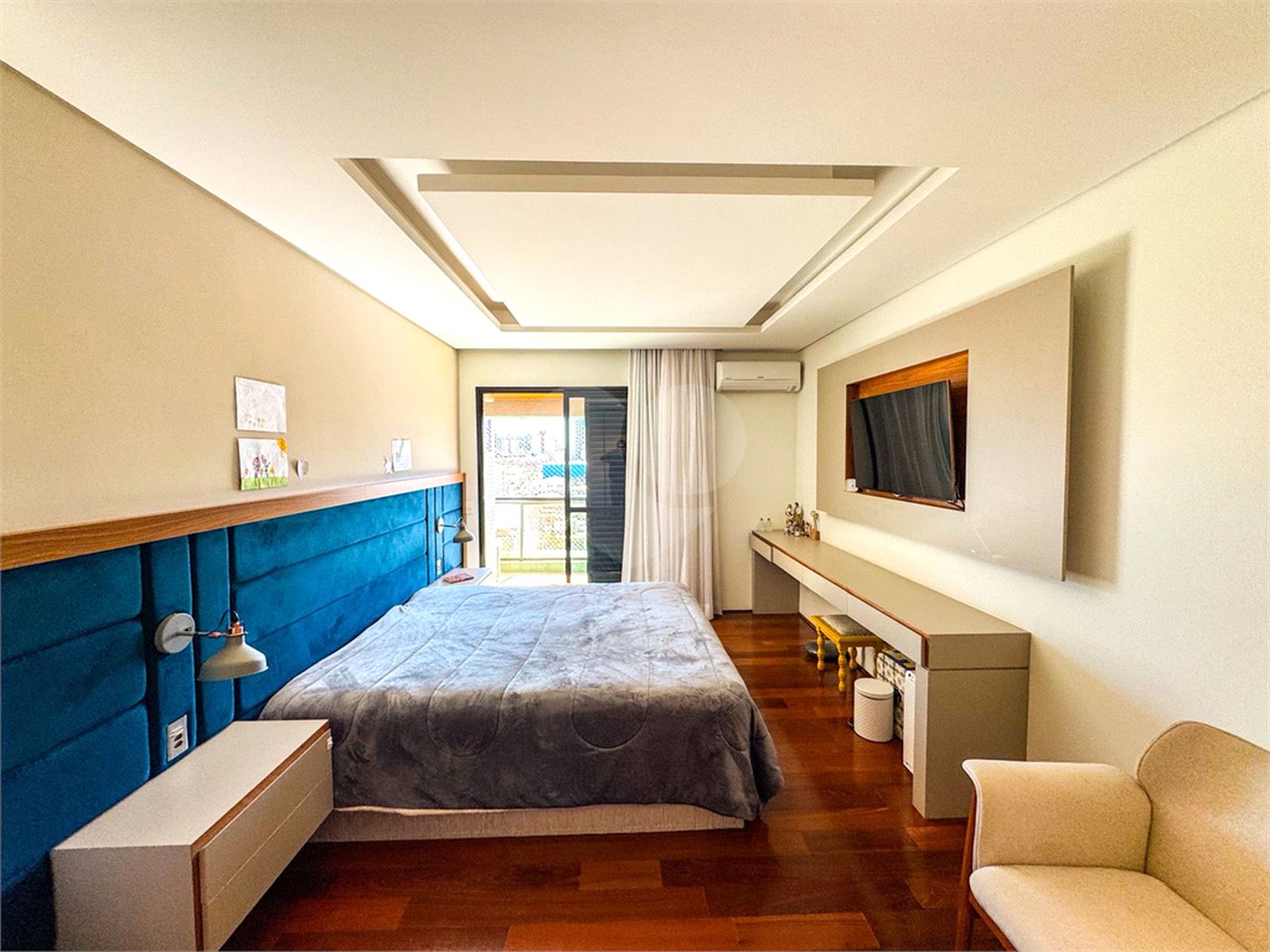 Apartamento à Venda no Centro de São Carlos - com 3 Suítes.