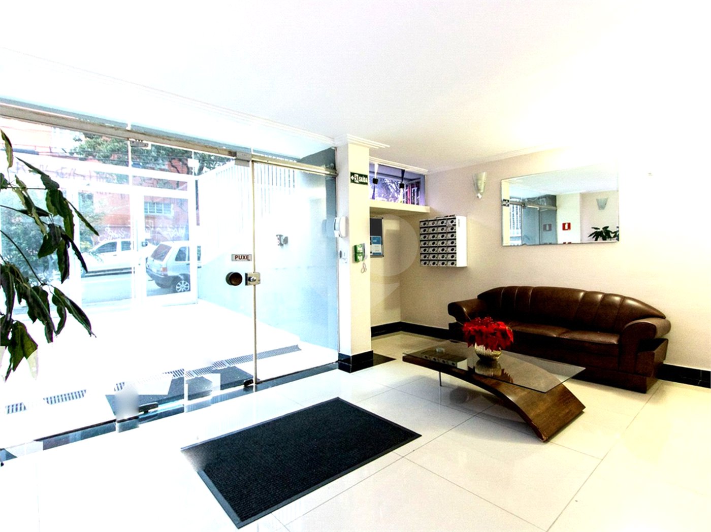 Apartamento à venda na Aclimação de 78m² com 2 dormitórios.