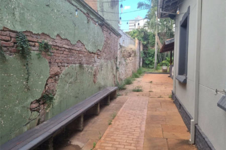 Casa Comercial no Centro .
