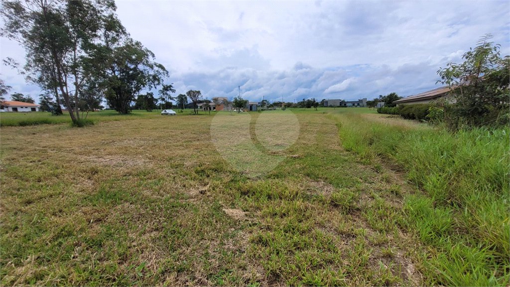 Loteamento Residencial no Condomínio Vila Pinhal do Broa.