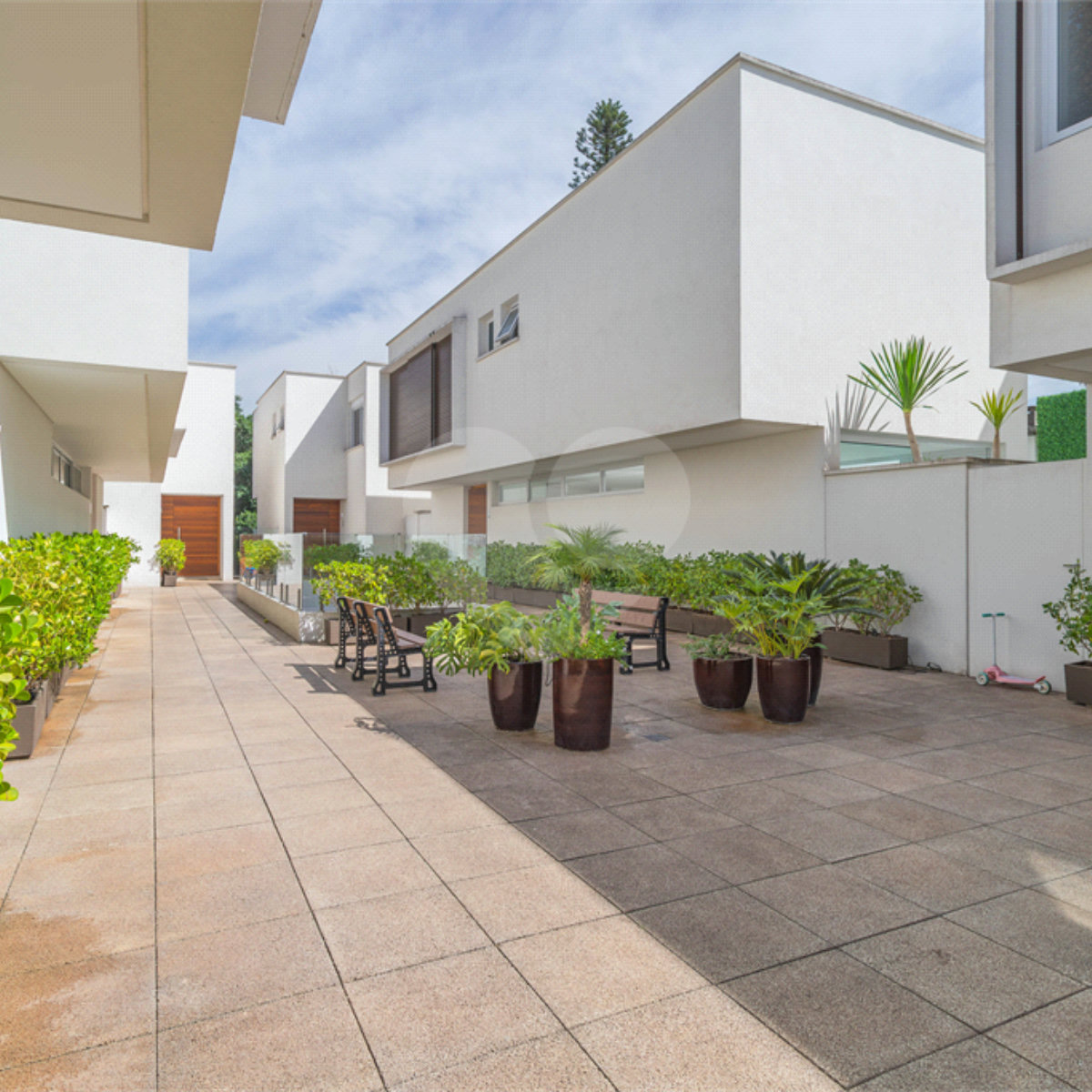 Casa à venda com 4 suítes no condomínio Villagio Quadrifolio, São Paulo - SP