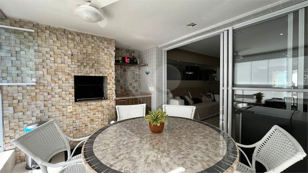 Apartamento à venda com 3 quartos, sendo 2 suítes,  em Riviera de São Lourenço, Bertioga, SP