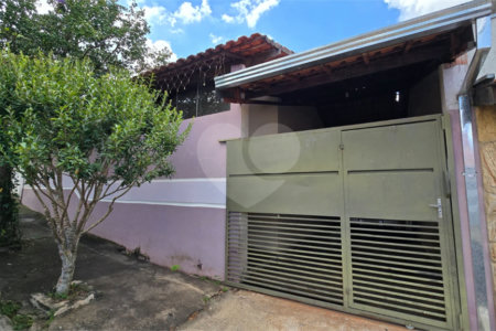 Casa à venda com 2 quartos, em Parque Dos Timburis, São Carlos, SP