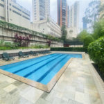 Apartamento com 2 dormitórios , uma suíte e 2 vagas cobertas . Excelente Valor