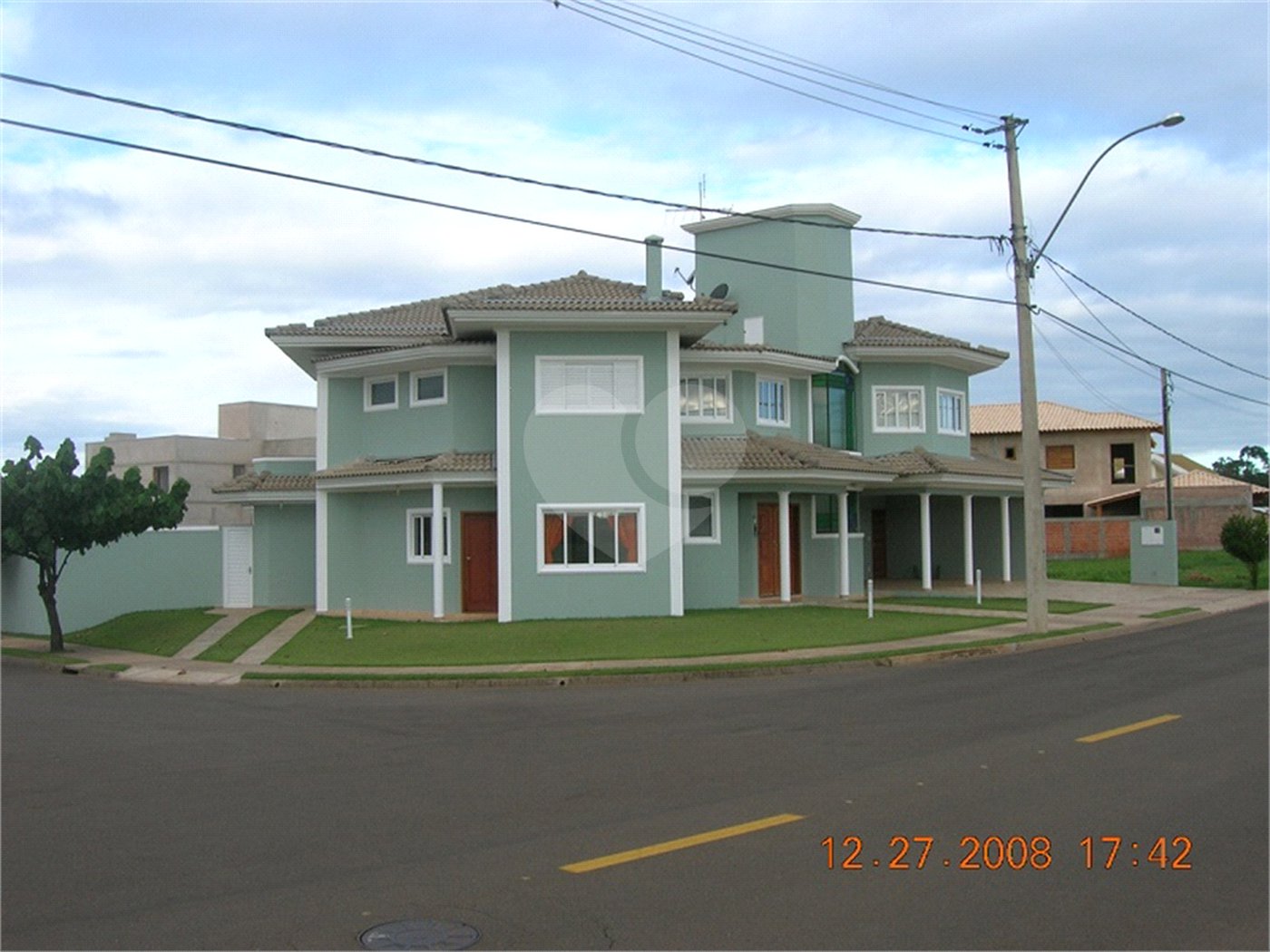 Casa no Condomínio Damha I