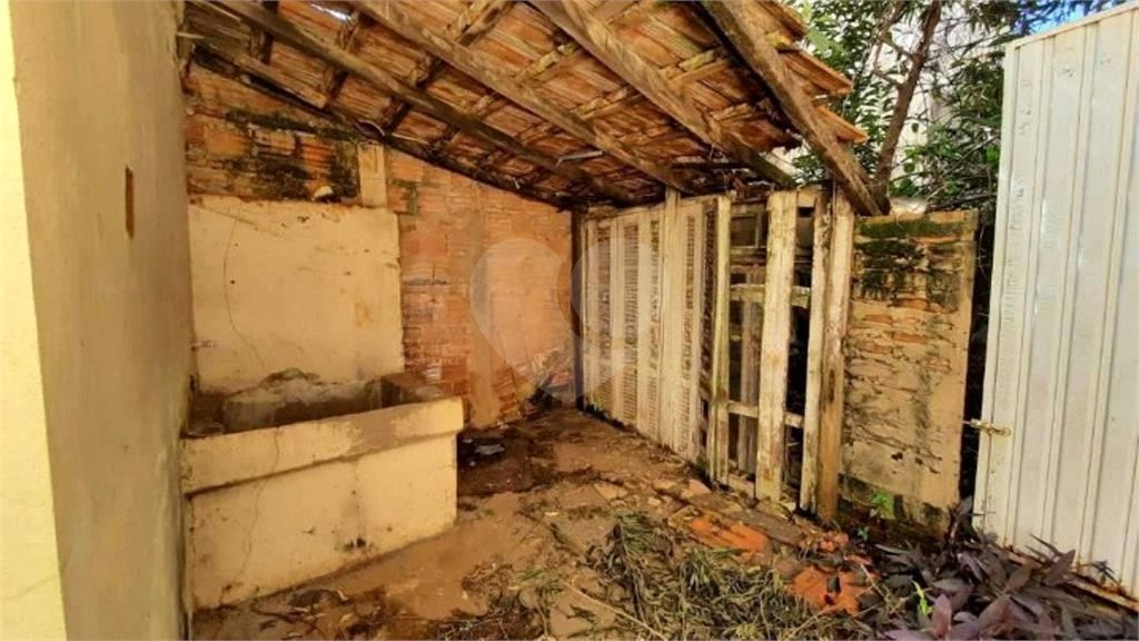 Casa térrea no Jardim São Carlos.
