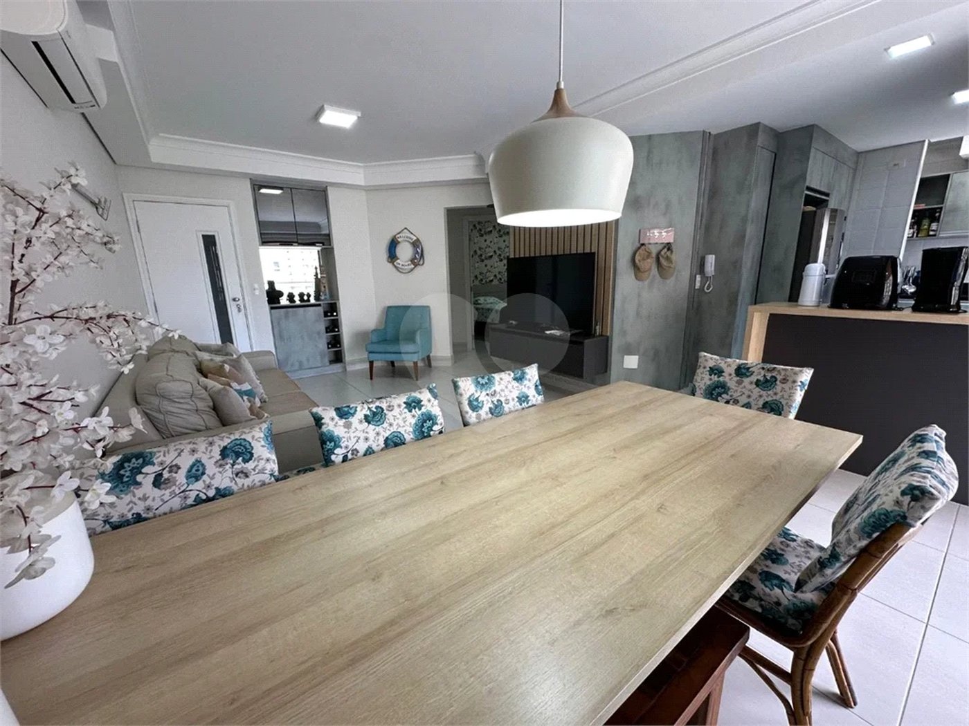 Apartamento à venda com 3 quartos, sendo 1 suíte, em Riviera de São Lourenço, Bertioga, SP