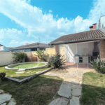 Casa com Suíte Master, Closet, Piscina e Espaço Gourmet Próxima ao Parque Ecológico- 03 quartos -com quintal