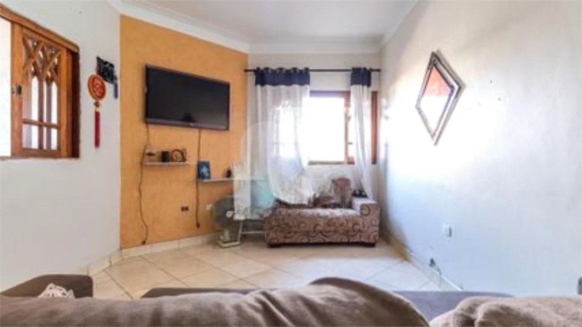 Sobrado Espaçoso à Venda em Guarulhos – 250m², Conforto e Excelente Localização