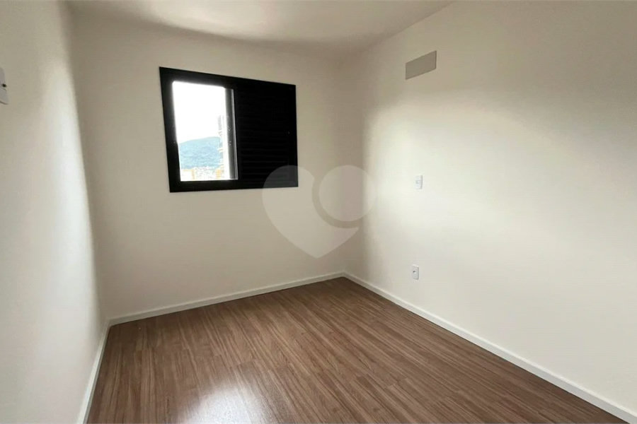 Apartamento à venda com 2 quartos, sendo 1 suíte, no Centro, Poços de Caldas - MG