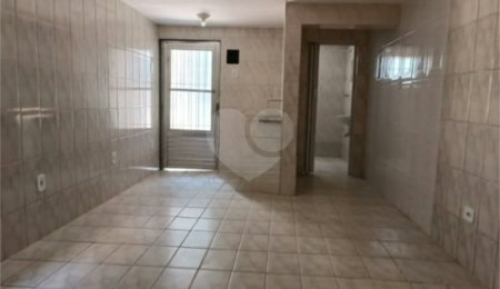 Casa à venda com 6 quartos em Jardim Soares, São Paulo, SP