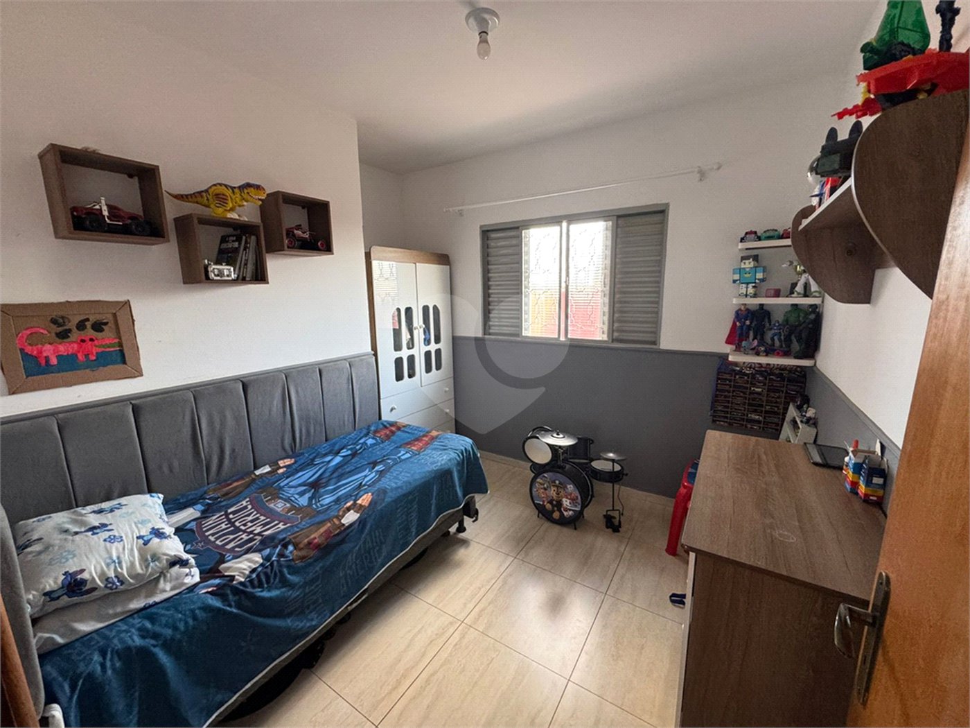 Sobrado á venda com Edícula, no Jardim Embaré, em São Carlos-SP.