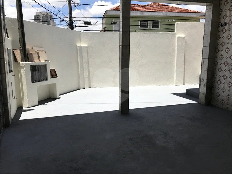 Sobrado à venda com 3 quartos em Vila Nivi, São Paulo, SP