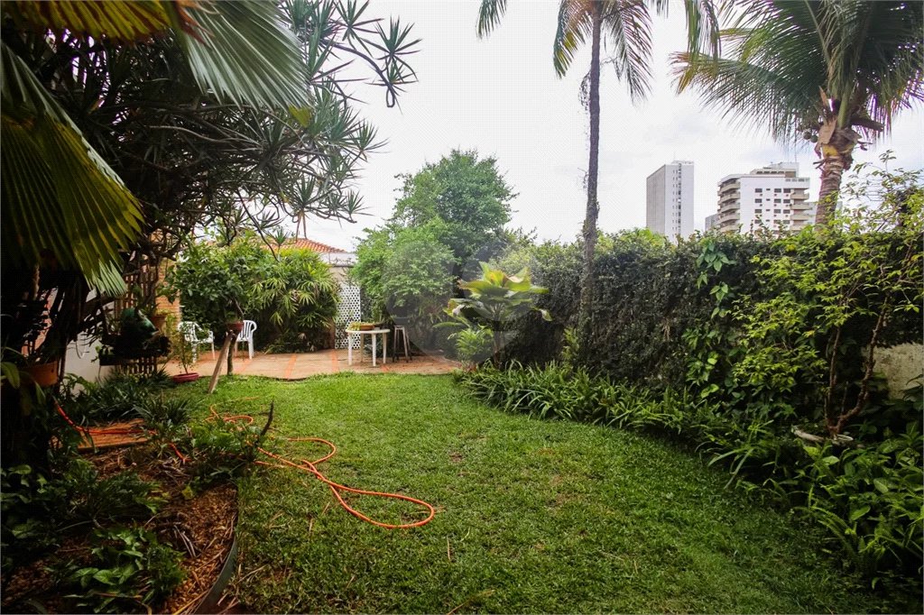 Casa à venda com excelente localização comercial