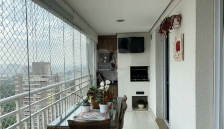 Apartamento à venda com 3 quartos, sendo 1 suíte,  em Mooca, São Paulo, SP