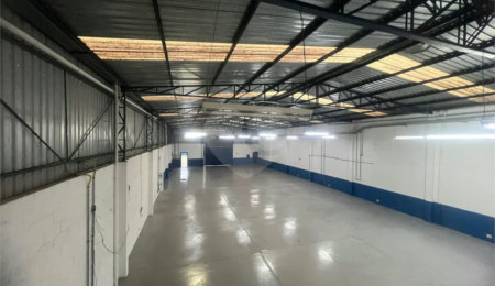 Galpão de 600m² no Centro Industrial Rafael Diniz - Bragança Paulista.