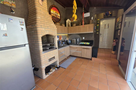Casa térrea 3 dormitórios com piscina e área Gourmet à venda São Carlos