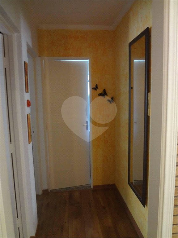Apartamento no Condomínio Residencial Ipê I .