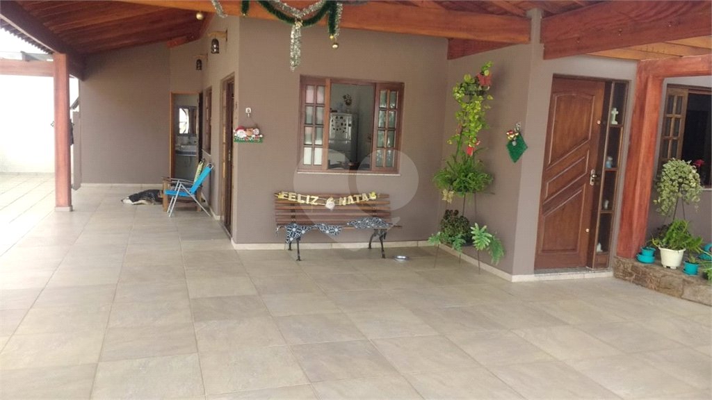 Casa para Venda em Piracaia