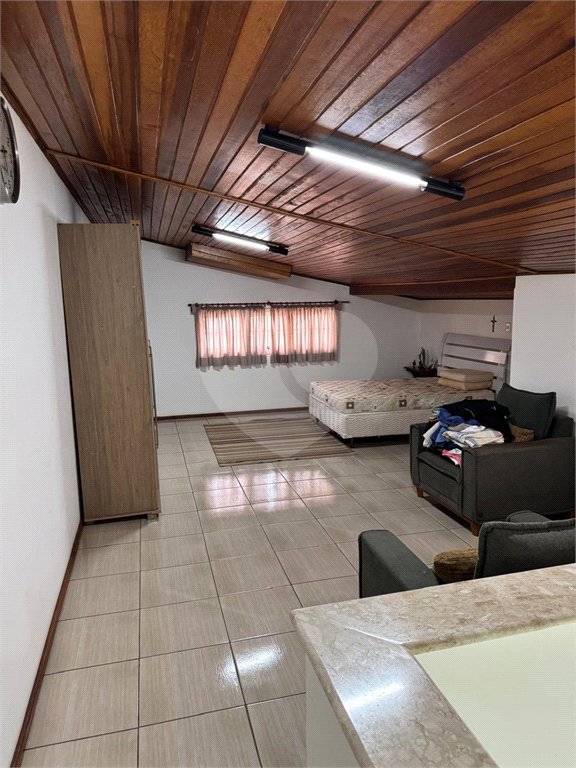 Sobrado à venda com 3 quartos, sendo 1 suíte,  em Parque dos Sabiás, Louveira, SP