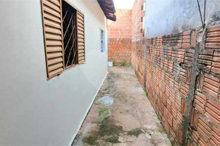 Casa ampla em bairro tranquilo – excelente oportunidade para morar ou investir!
