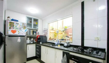 Sobrado à venda com 3 quartos, sendo 1 suíte,  no Centro, Santo André, SP