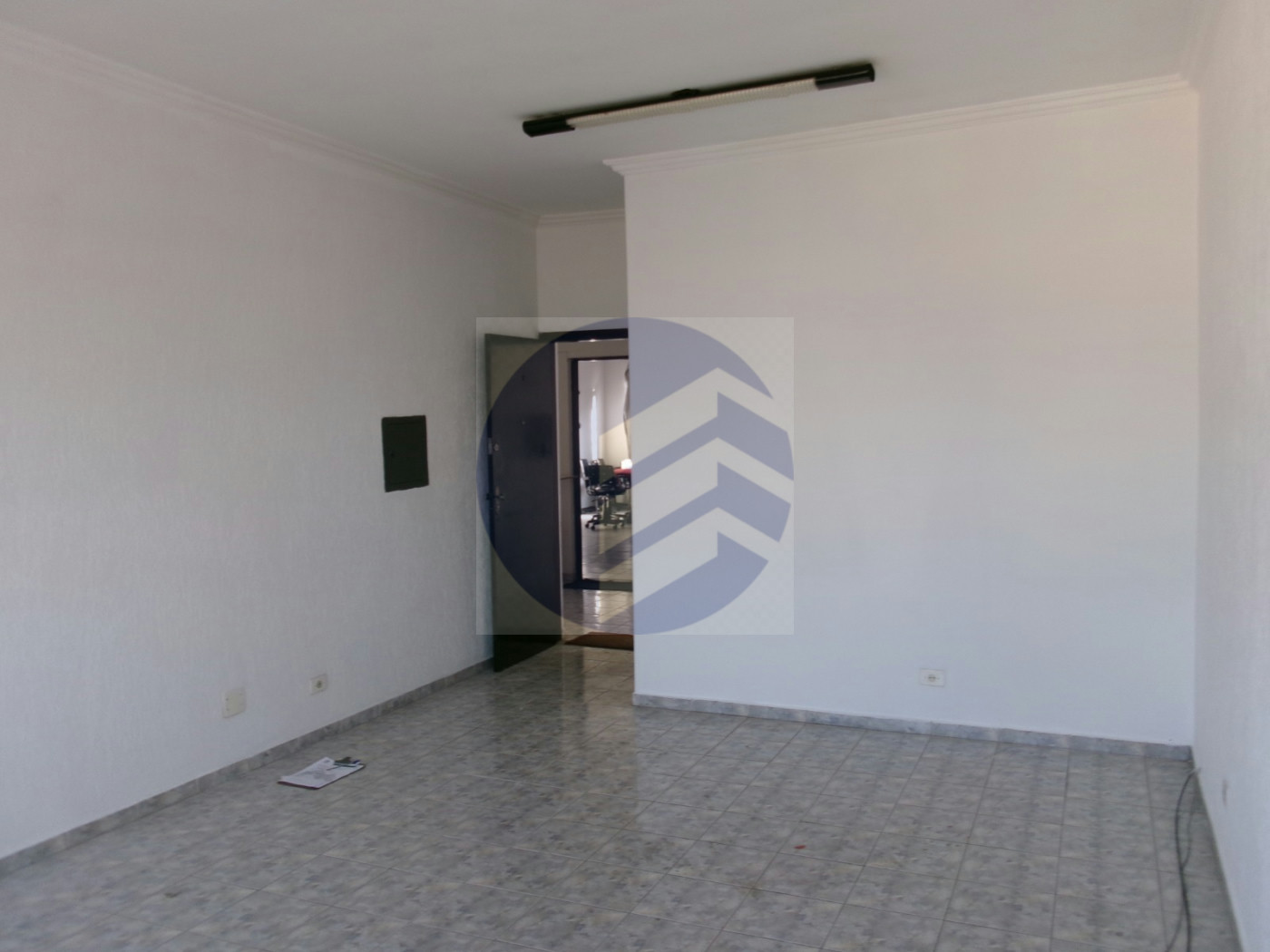 Excelente Sala Comercial para Locação – 23,5 m² na Av. Eid Mansur Cotia