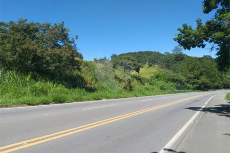 Área de terra de 156 mil m2 à venda em São Roque, zona mista (residencial/industrial)