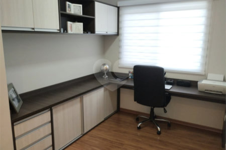 MARAVILHOSA CASA NO URBANOVA QUE REUNE CONFORTO E SOFISTICAÇÃO, 262m² - 4 SUITES e 4 Vagas.