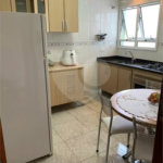 Apartamento em Atibaia com 2 dormitórios (1 suíte), 1 vaga de garagem, elevador, área de lazer com piscina