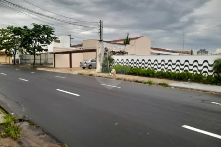 Terreno comercial à venda na Avenida Carlos Botelho – São Carlos/SP